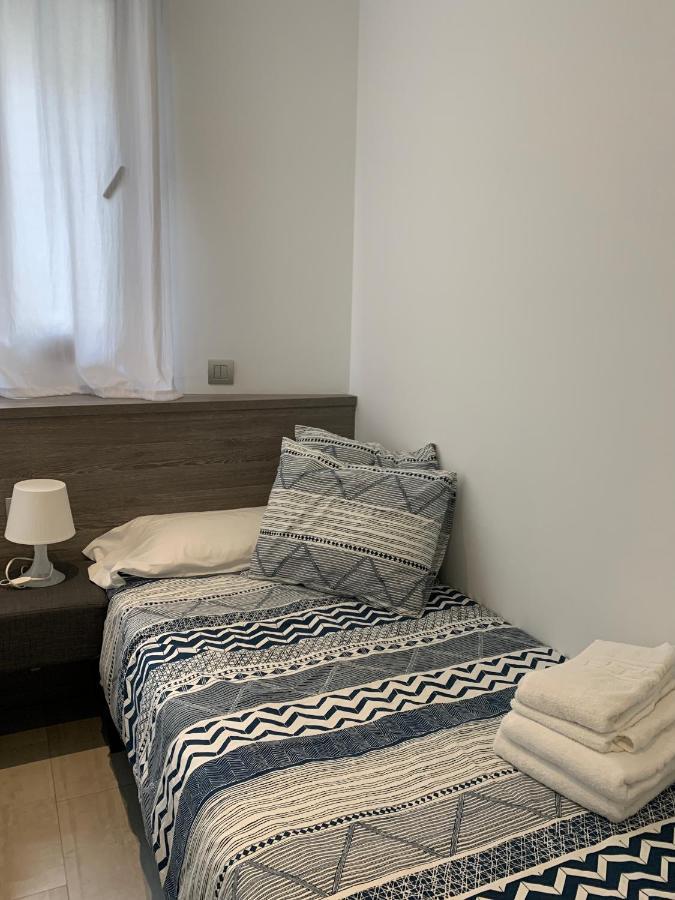 Apartaments El Cine Rosas Exteriör bild